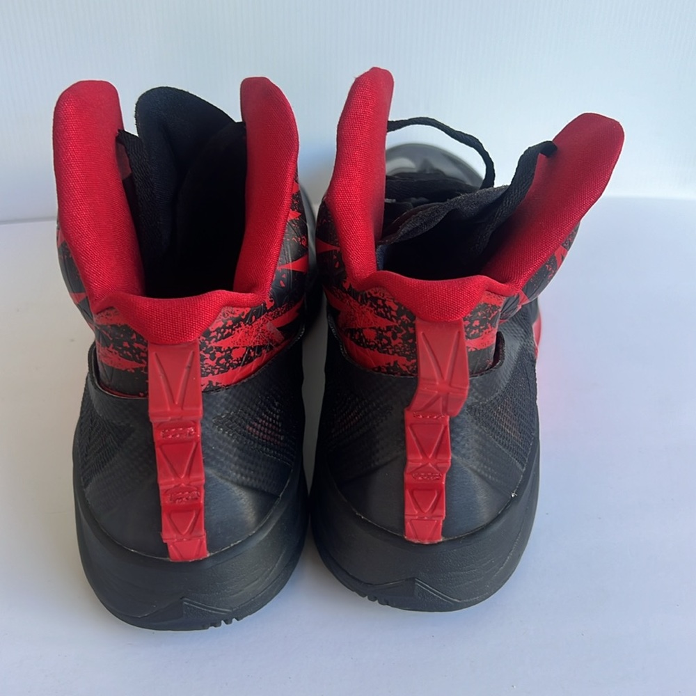 NIKE Zoom Hyperfuse 2013 SIZE 15 Black Red - Picture 6 of 9